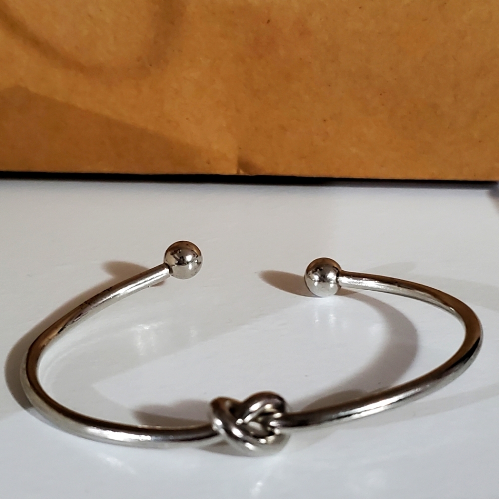 Knot Bracelet